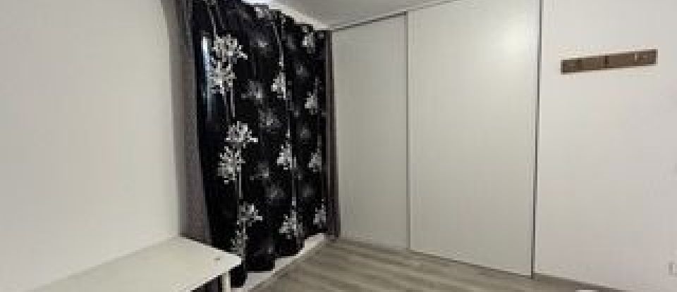 House 6 rooms of 129 m² in Le Bourg-d'Oisans (38520)