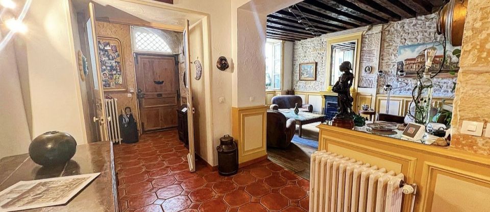 House 11 rooms of 240 m² in Nevers (58000)
