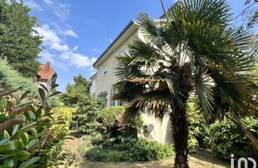 House 6 rooms of 137 m² in Créteil (94000)