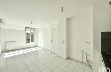 Appartement 3 pièces de 48 m² à Saint-Fargeau-Ponthierry (77310)