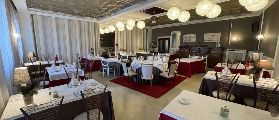 Hotel-restaurant of 1,387 m² in Digoin (71160)