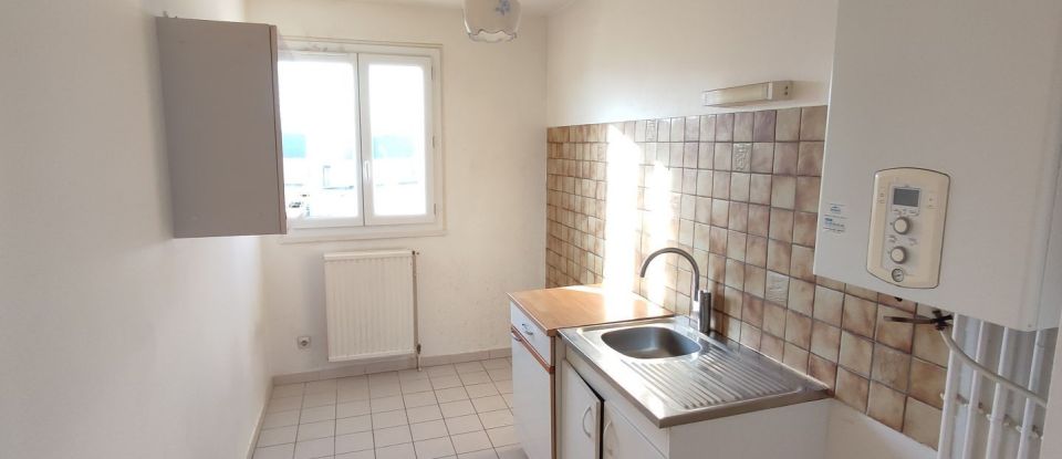 Appartement 2 pièces de 51 m² à Saint-Jean-de-la-Ruelle (45140)