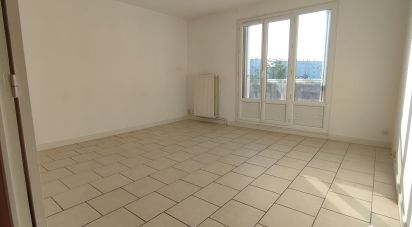 Apartment 2 rooms of 51 m² in Saint-Jean-de-la-Ruelle (45140)