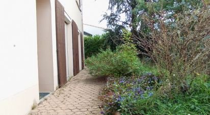 House 7 rooms of 152 m² in Niort (79000)
