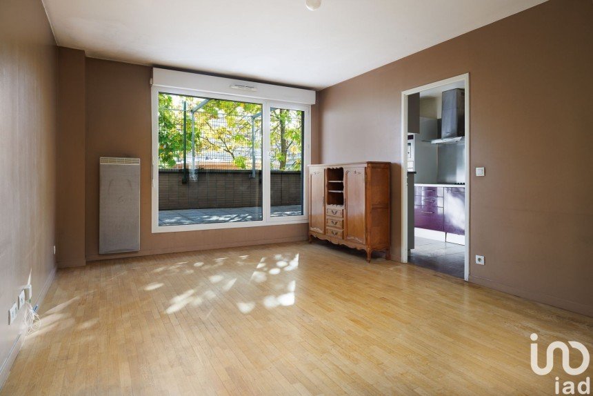 Apartment 4 rooms of 76 m² in La Courneuve (93120)