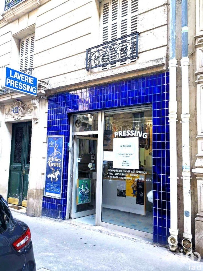 Business premises of 40 m² in Paris (75017)