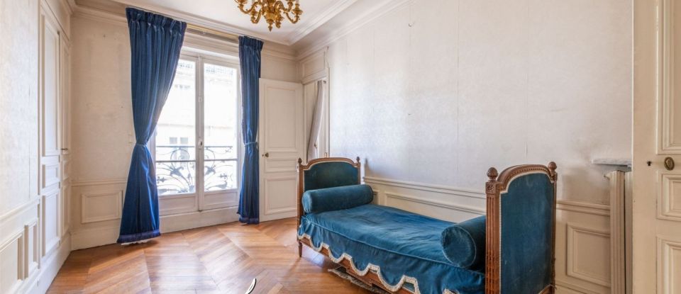 Appartement 4 pièces de 82 m² à Paris (75012)