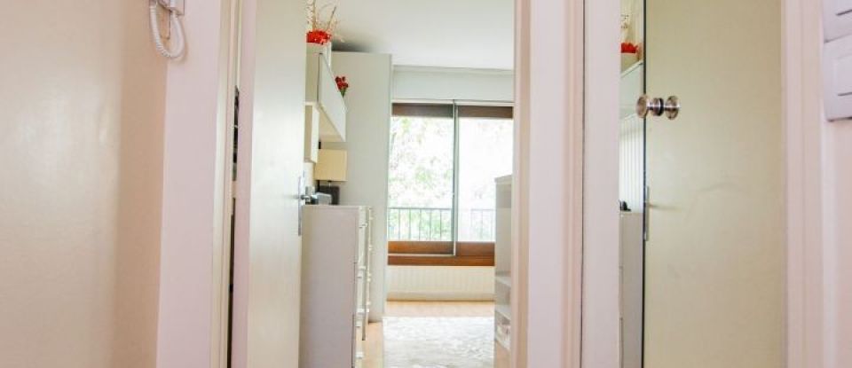 Apartment 1 room of 26 m² in Paris (75017)