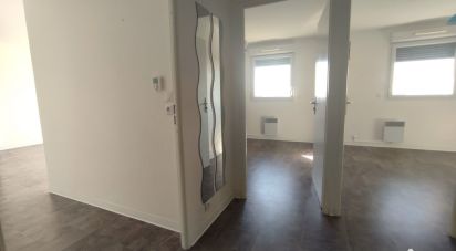Apartment 3 rooms of 57 m² in Fréjus (83600)