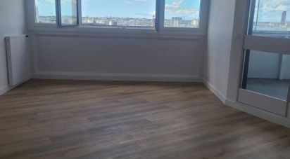 Apartment 4 rooms of 81 m² in Nantes (44200)