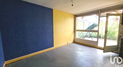 House 5 rooms of 91 m² in Bruyères-le-Châtel (91680)