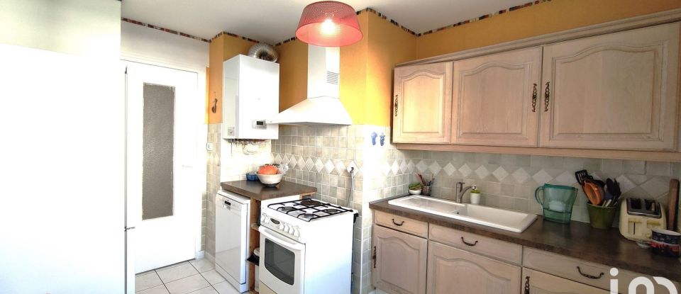 Apartment 3 rooms of 56 m² in Le Pont-de-Claix (38800)
