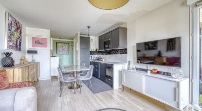 Apartment 4 rooms of 75 m² in Clamart (92140)