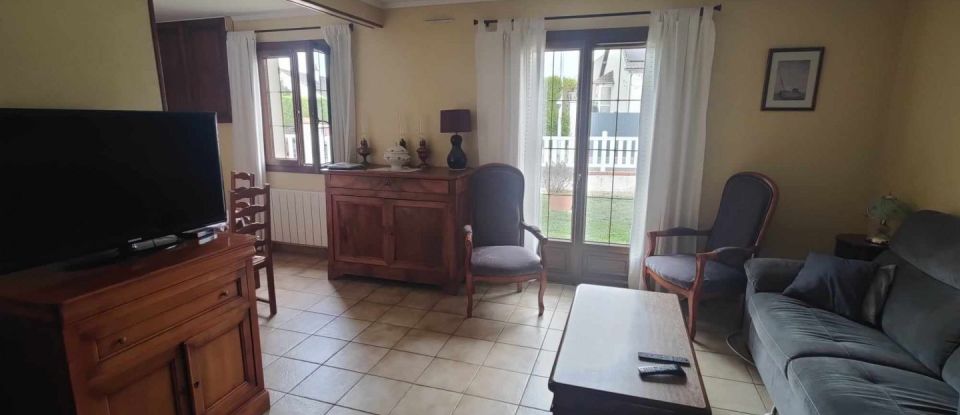 House 6 rooms of 125 m² in Ymonville (28150)