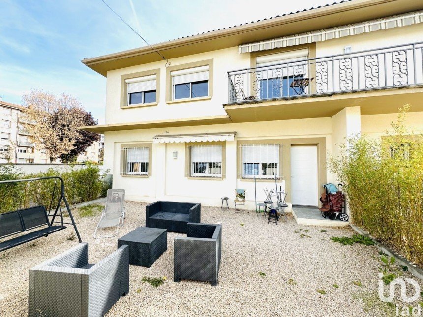 Appartement 3 pièces de 49 m² à Saint-Fons (69190)