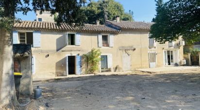 Mas 12 pièces de 220 m² à Saint-Rémy-de-Provence (13210)