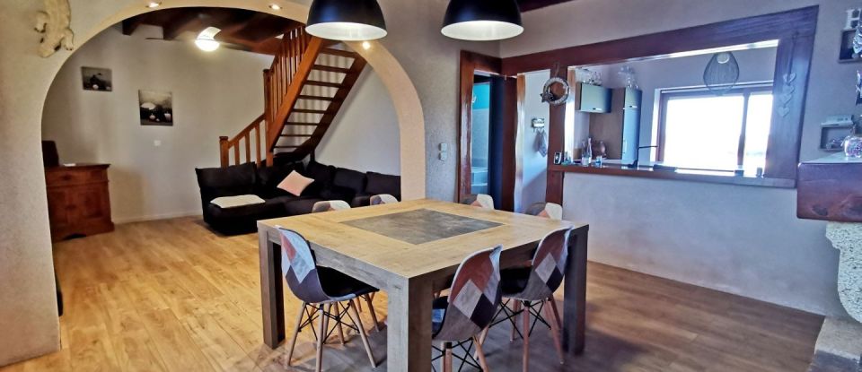 House 5 rooms of 102 m² in Mosnay (36200)