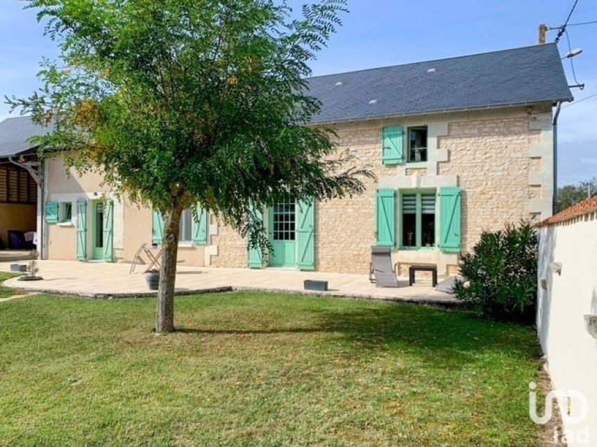 Maison 5 pièces de 143 m² à Chabournay (86380)