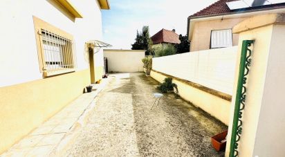 House 10 rooms of 210 m² in Saint-Fons (69190)
