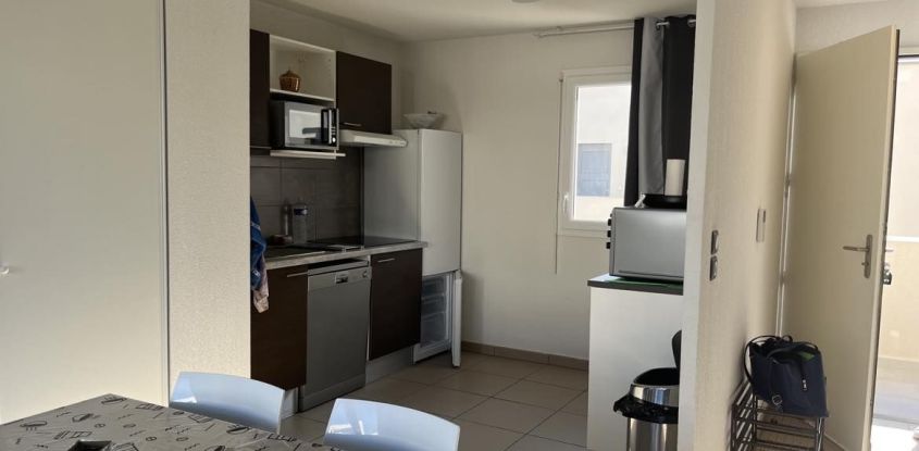 Apartment 3 rooms of 65 m² in Sérignan (34410)