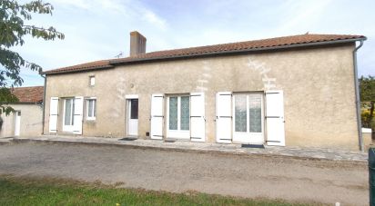 House 5 rooms of 117 m² in Queaux (86150)