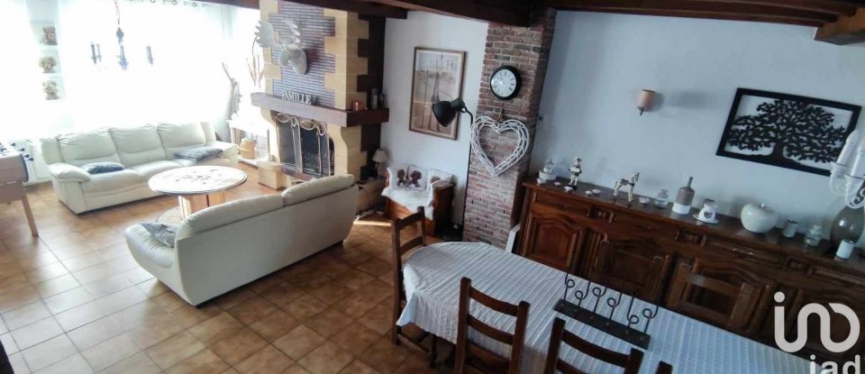 House 7 rooms of 167 m² in Wargnies-le-Grand (59144)