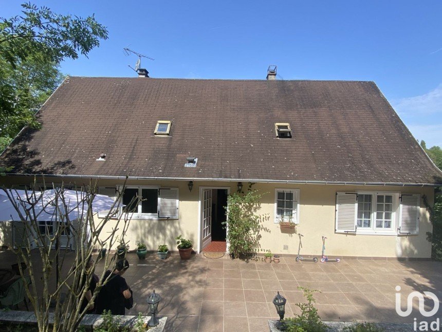 House 9 rooms of 174 m² in Vernouillet (28500)