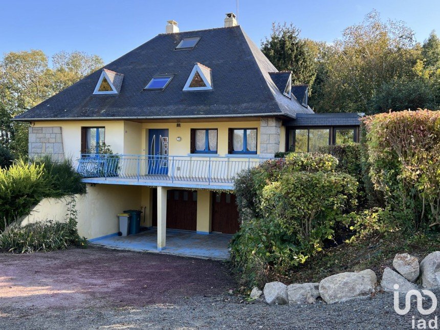 Maison 7 pièces de 202 m² à La Gouesnière (35350)