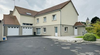 Maison 7 pièces de 171 m² à Le Mesnil-Rouxelin (50000)