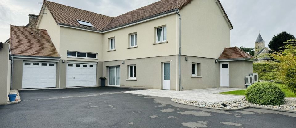 Maison 7 pièces de 171 m² à Le Mesnil-Rouxelin (50000)