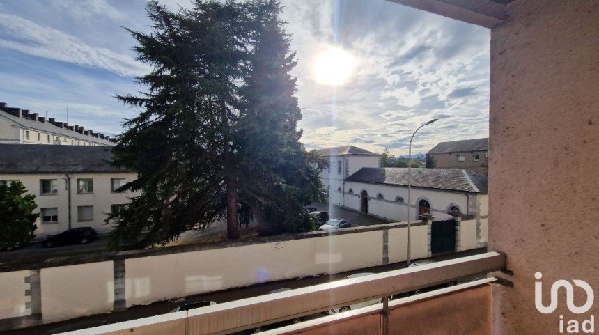 Apartment 3 rooms of 108 m² in Tarbes (65000)