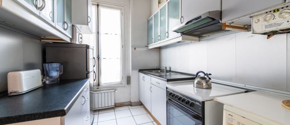 Apartment 2 rooms of 70 m² in Paris (75008)