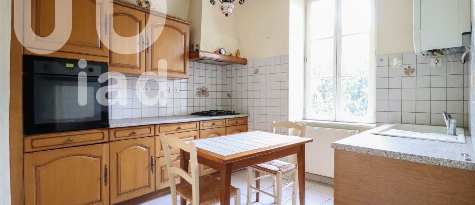 House 5 rooms of 104 m² in Rochechouart (87600)