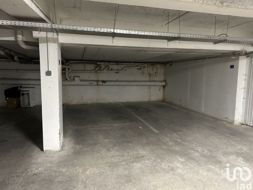 Parking/garage/box de 7 m² à Saint-Germain-en-Laye (78100)
