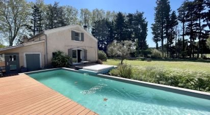 Country house 6 rooms of 207 m² in Cabannes (13440)