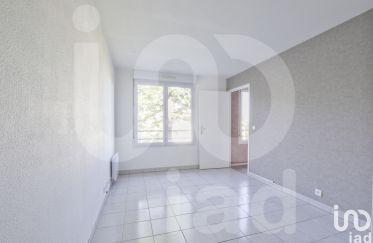 Apartment 2 rooms of 35 m² in Dammarie-les-Lys (77190)