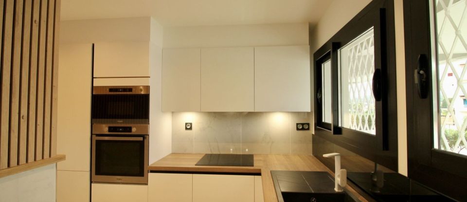 Appartement 2 pièces de 57 m² à Cagnes-sur-Mer (06800)