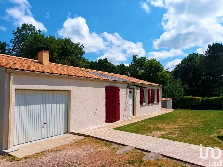 House 5 rooms of 100 m² in Taillebourg (17350)