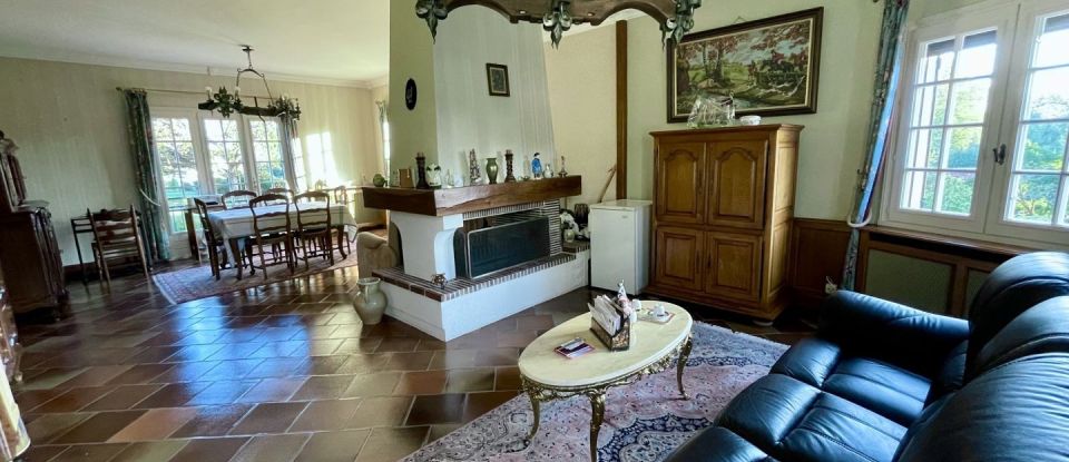 House 4 rooms of 143 m² in Plaimpied-Givaudins (18340)