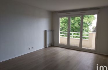 Apartment 3 rooms of 66 m² in Avon (77210)