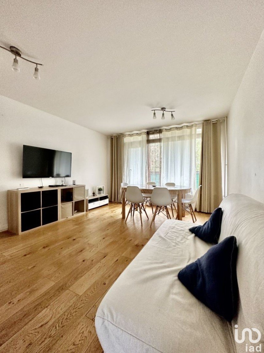 Apartment 3 rooms of 69 m² in Survilliers (95470)