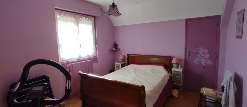 House 7 rooms of 113 m² in Saint-Caradec-Trégomel (56540)