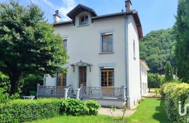 House 6 rooms of 150 m² in Gières (38610)