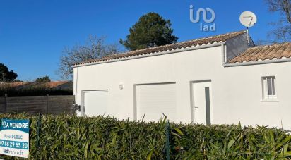 House 4 rooms of 101 m² in Les Mathes (17570)