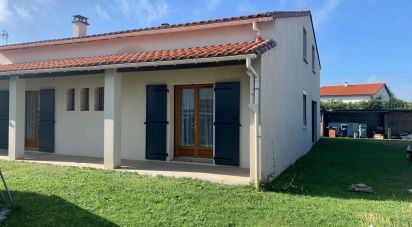 House 6 rooms of 220 m² in Royan (17200)
