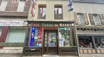 Bar of 70 m² in Château-Renard (45220)