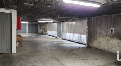 Parking of 12 m² in - (91000)