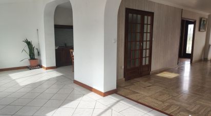 House 5 rooms of 107 m² in Buxerolles (86180)