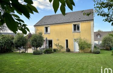 House 5 rooms of 130 m² in Holnon (02760)