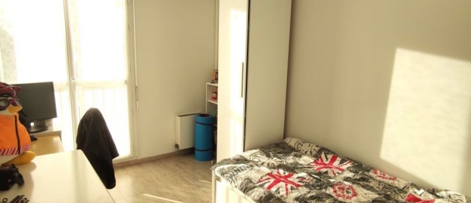 Appartement 5 pièces de 103 m² à Billère (64140)